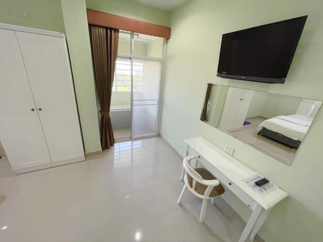 Grand Charoonrat Apartment Saraburi Bagian luar foto
