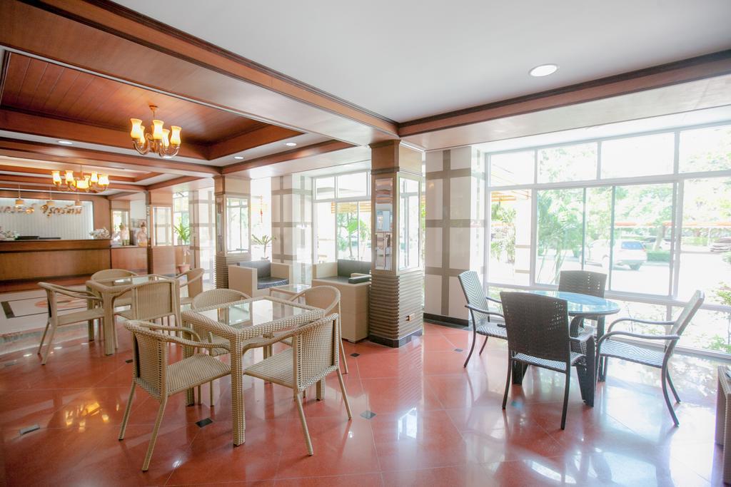 Grand Charoonrat Apartment Saraburi Bagian luar foto