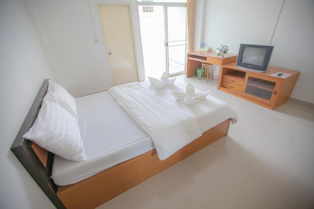 Grand Charoonrat Apartment Saraburi Bagian luar foto