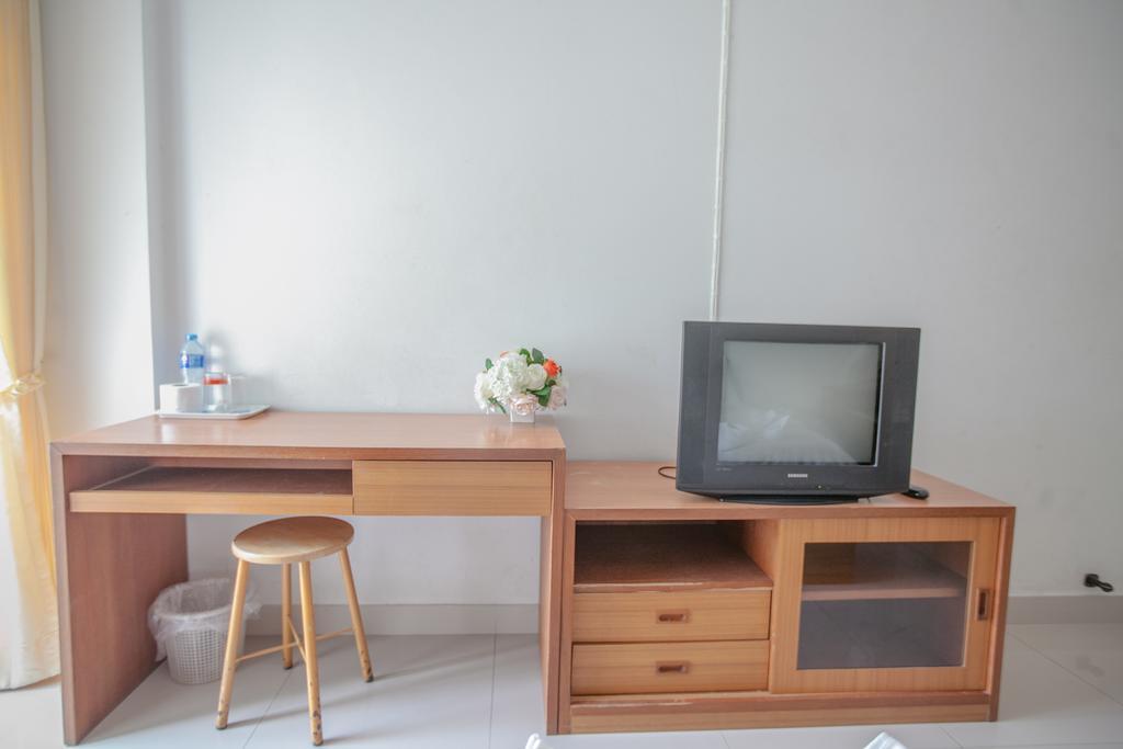 Grand Charoonrat Apartment Saraburi Bagian luar foto