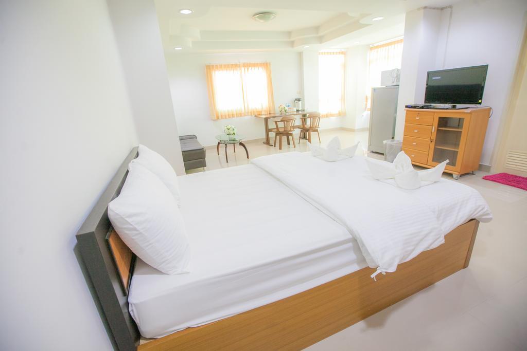 Grand Charoonrat Apartment Saraburi Bagian luar foto